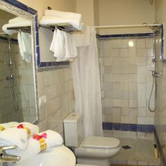 Отель Abadia Suites ванная