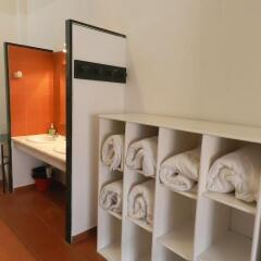 Отель Layos Hostel - Camp Испания, Лайос - отзывы, цены и фото номеров - забронировать отель Layos Hostel - Camp онлайн удобства в номере