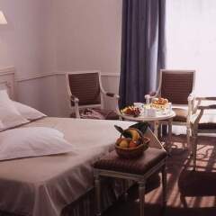 Отель Hôtel Le Canberra - Hôtels Ocre et Azur в номере фото 2