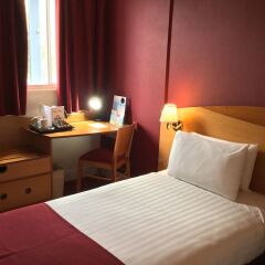 Days Hotel Waterloo комната для гостей фото 3