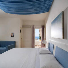 Отель Anemos Beach Lounge Hotel Греция, Остров Санторини - отзывы, цены и фото номеров - забронировать отель Anemos Beach Lounge Hotel онлайн сейф в номере