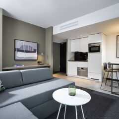 Отель Adina Apartment Hotel Hamburg Speicherstadt Германия, Гамбург - 1 отзыв об отеле, цены и фото номеров - забронировать отель Adina Apartment Hotel Hamburg Speicherstadt онлайн комната для гостей