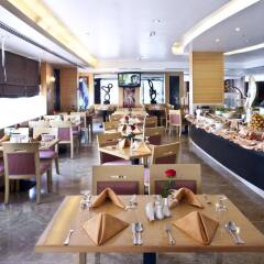Landmark Hotel Riqqa питание