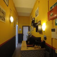 Român Holidays Hostel интерьер отеля