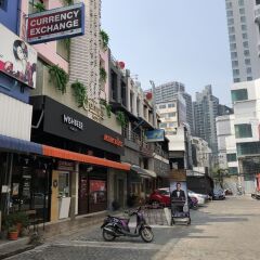 The Campus Hostel Thonglor Бангкок парковка