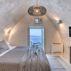 Отель Marble Sun Villa by Caldera Houses Греция, Остров Санторини - отзывы, цены и фото номеров - забронировать отель Marble Sun Villa by Caldera Houses онлайн комната для гостей фото 2
