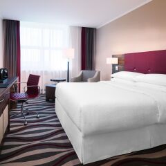 Four Points by Sheraton Kaluga в Калуге - забронировать гостиницу Four Points by Sheraton Kaluga, цены и фото номеров Калуга комната для гостей фото 2