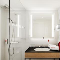 Отель IntercityHotel Braunschweig ванная