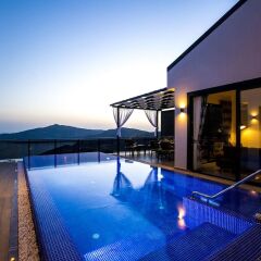 Villa Efe by Akdenizvillam Турция, Калкан - отзывы, цены и фото номеров - забронировать отель Villa Efe by Akdenizvillam онлайн бассейн фото 2
