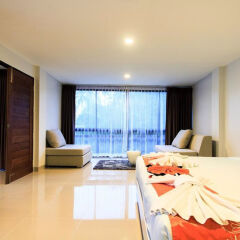 Отель The Kris Resort Condotel at Bagtao Beach комната для гостей фото 2