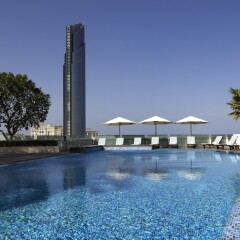 Отель Crowne Plaza Festival City бассейн фото 2