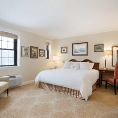 Thayer Hotel с домашними животными