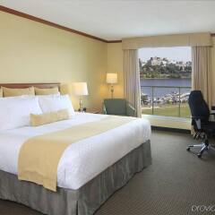 Отель Best Western Plus Gatineau-Ottawa Канада, Гатино - отзывы, цены и фото номеров - забронировать отель Best Western Plus Gatineau-Ottawa онлайн комната для гостей фото 3