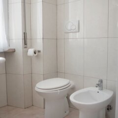 Отель Antico Acquedotto Италия, Рим - 2 отзыва об отеле, цены и фото номеров - забронировать отель Antico Acquedotto онлайн ванная