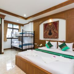 Отель Magnific Guesthouse Patong комната для гостей фото 3