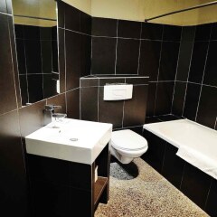Отель Apart Hotel Riviera - Grimaldi - Promenade des Anglais Франция, Ницца - отзывы, цены и фото номеров - забронировать отель Apart Hotel Riviera - Grimaldi - Promenade des Anglais онлайн ванная