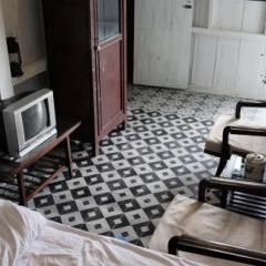 Отель The Dalat Old Home Далат