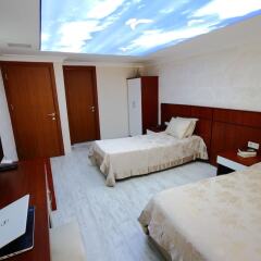 Safir Hotel сейф в номере
