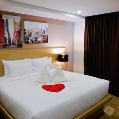 New Square Patong Hotel комната для гостей