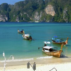 Отель Bay View Resort - Phi Phi Island фото 3
