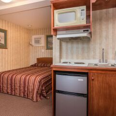 Отель Canadas Best Value Inn Calgary Chinook Station Канада, Калгари - отзывы, цены и фото номеров - забронировать отель Canadas Best Value Inn Calgary Chinook Station онлайн