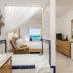 Wyndham Reef Resort - All Inclusive in North Side, Cayman Islands from 704$, photos, reviews - zenhotels.com bathroom photo 2