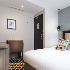 Отель Hôtel International Paris комната для гостей фото 2