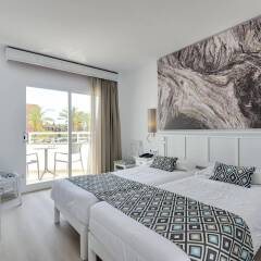 Отель Cala Millor Garden, Adults Only комната для гостей