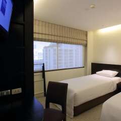 Siri Sathorn Hotel комната для гостей фото 3