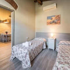 Отель A Few Steps to The Duomo Beautiful 2BD Apt Италия, Флоренция - отзывы, цены и фото номеров - забронировать отель A Few Steps to The Duomo Beautiful 2BD Apt онлайн комната для гостей
