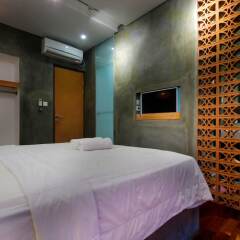 Отель Mangosteen Ubud by Premier Hospitality Asia сейф в номере