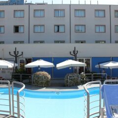 Отель Klass Hotel Италия, Кастельфидардо - отзывы, цены и фото номеров - забронировать отель Klass Hotel онлайн бассейн фото 2