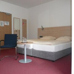Hotel Haus Vom Guten Hirten In Muenster Germany From 124 Photos