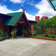 Отель Inle Inn парковка