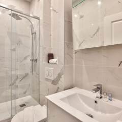 Отель 64 - Luxury Flat Champs-Élysées 1D Франция, Париж - отзывы, цены и фото номеров - забронировать отель 64 - Luxury Flat Champs-Élysées 1D онлайн ванная фото 2