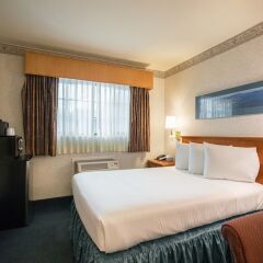 Отель Nob Hill Motor Inn комната для гостей фото 9