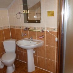 Гостиница Erney Laz Hotel Украина, Хуст - отзывы, цены и фото номеров - забронировать гостиницу Erney Laz Hotel онлайн ванная