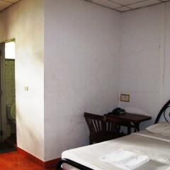 Отель Little Home Guesthouse Паттайя сейф в номере