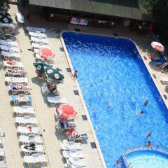 Hotel Varshava Золотые пески бассейн