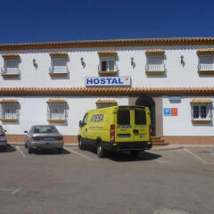Отель Hostal Los Mellizos парковка