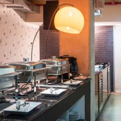 Отель Tryp Madrid Airport Suites питание фото 3