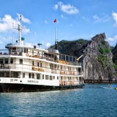 Отель Emeraude Classic Cruises Вьетнам, Халонг - отзывы, цены и фото номеров - забронировать отель Emeraude Classic Cruises онлайн пляж