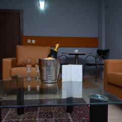 Отель Golden Tulip Airport Hotel Нигерия, Варри - отзывы, цены и фото номеров - забронировать отель Golden Tulip Airport Hotel онлайн комната для гостей фото 5