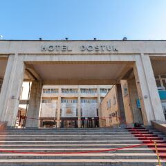 Отель Club Hotel Dostuk Кыргызстан, Бишкек - отзывы, цены и фото номеров - забронировать отель Club Hotel Dostuk онлайн балкон