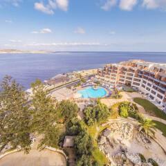 Dolmen Hotel Malta Каура пляж