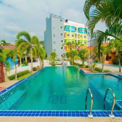 Отель Phaithong Sotel Resort бассейн