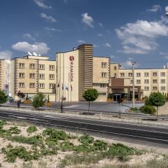 Ramada by Wyndham Cappadocia Турция, Ортахисар - отзывы, цены и фото номеров - забронировать отель Ramada by Wyndham Cappadocia онлайн вид на фасад