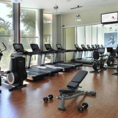 Lisbon Marriott Hotel фитнесс-зал
