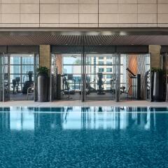 Отель Rosewood Bangkok Бангкок бассейн