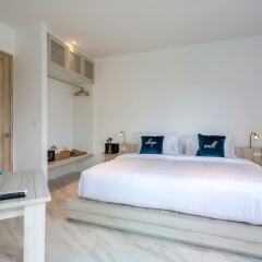 Отель Costa Well Resort Pattaya сейф в номере